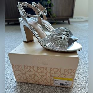 Jewel Badgley Mischka / Christen Block Heel Sandal in Silver / Size 7
